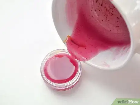 Imagen titulada Make Lip Balm with Petroleum Jelly Step 9