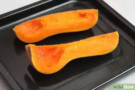 Imagen titulada Cook Butternut Squash in the Oven Step 3