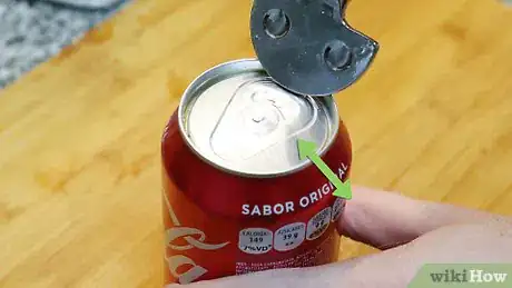 Imagen titulada Open a Soda Can Step 7