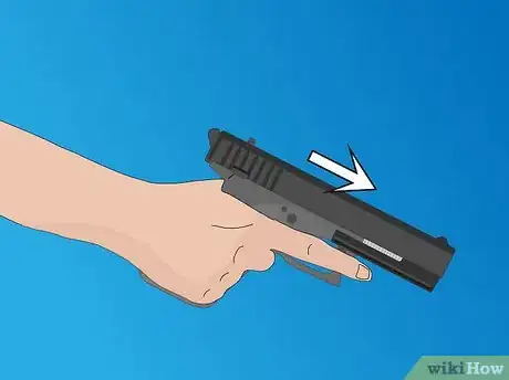 Imagen titulada Reload a Pistol and Clear Malfunctions Step 8