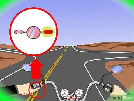 Imagen titulada Turn Right on a Motorcycle Step 2