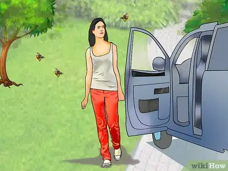 Imagen titulada Stop a Bee from Stinging You Step 14