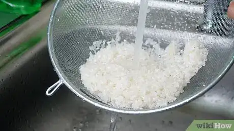 Imagen titulada Prevent Rice from Sticking to the Bottom of a Pot Step 1