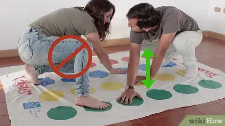 Imagen titulada Play Twister Step 13