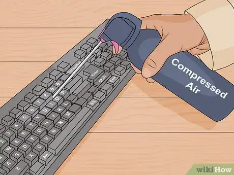Imagen titulada Clean a Sticky Keyboard Step 4