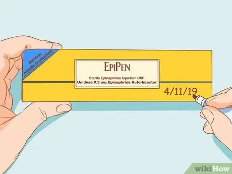 Imagen titulada Dispose of an EpiPen Step 2