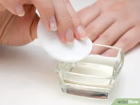 Imagen titulada Remove Nail Polish Stains from Your Finger Nails Step 16