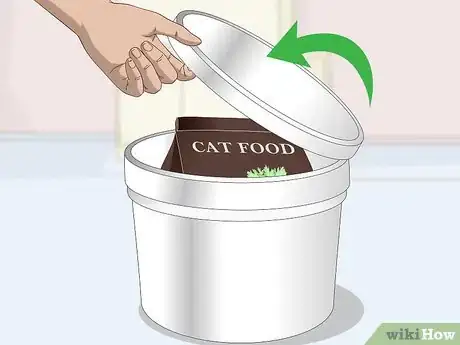 Imagen titulada Store Cat Food Properly Step 3