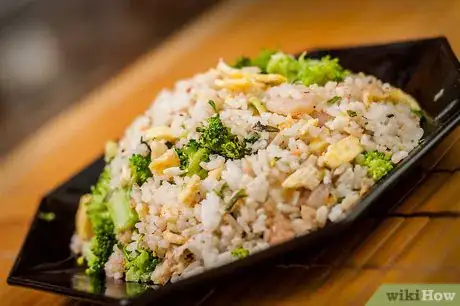 Imagen titulada Cook Shrimp Fried Rice Step 28