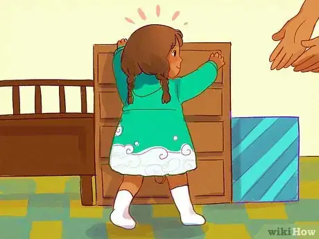 Imagen titulada Teach Your Baby to Walk Step 5