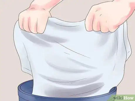 Imagen titulada Get Stains out of Clothes Step 23