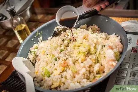 Imagen titulada Cook Shrimp Fried Rice Step 18