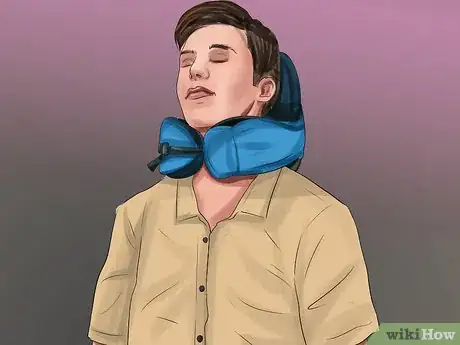 Imagen titulada Use a Travel Pillow Step 10