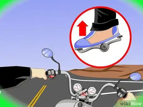 Imagen titulada Turn Right on a Motorcycle Step 8