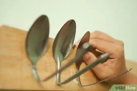 Imagen titulada Make Hooks and Hangers from Old Cutlery Intro