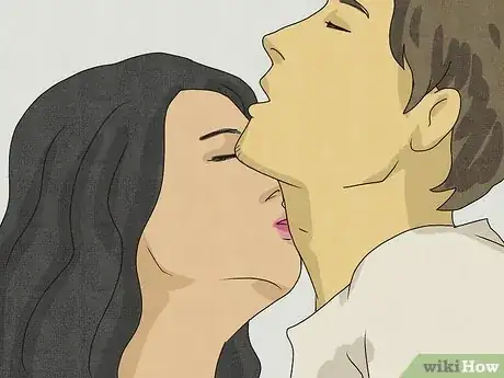 Imagen titulada What Are Different Ways to Kiss Your Boyfriend Step 14