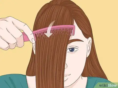 Imagen titulada Cut Your Own Bangs Step 10