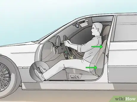 Imagen titulada Adjust Seating to the Proper Position While Driving Step 7