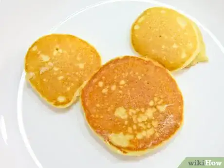 Imagen titulada Make a Mickey Mouse Pancake Intro