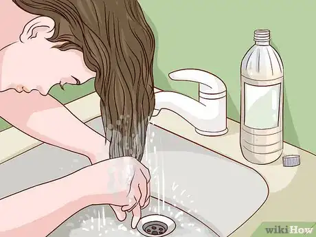 Imagen titulada Remove Nits from Hair Step 5