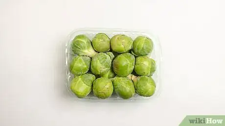 Imagen titulada Grill Brussel Sprouts Step 1