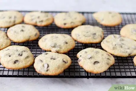 Imagen titulada Make Chewy Chocolate Chip Cookies Step 10