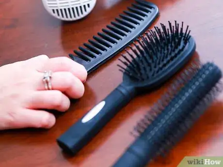 Imagen titulada Turn Dry Hair to Healthy Hair Step 4