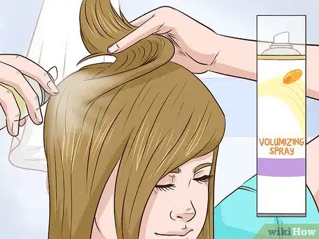 Imagen titulada Get Volume at the Roots of Your Hair Step 5