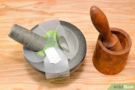 Imagen titulada Use a Mortar and Pestle Step 1