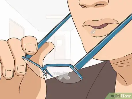 Imagen titulada Keep Your Glasses from Fogging Up Step 6
