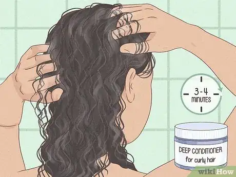 Imagen titulada Take Care of Naturally Curly Hair Step 7