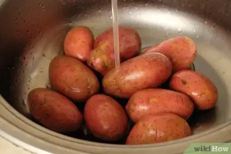 Imagen titulada Keep Roast Potatoes Crispy After Cooking Step 6