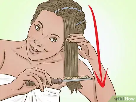 Imagen titulada Hot Comb Hair Step 11