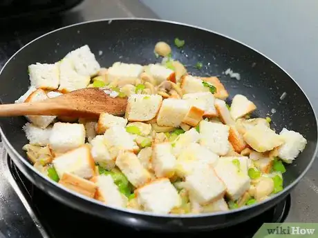 Imagen titulada Make Turkey Stuffing Step 7