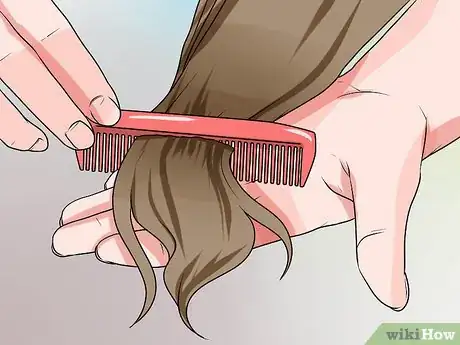 Imagen titulada Comb Long Hair Step 8