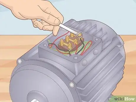 Imagen titulada Clean an Electric Motor Step 16