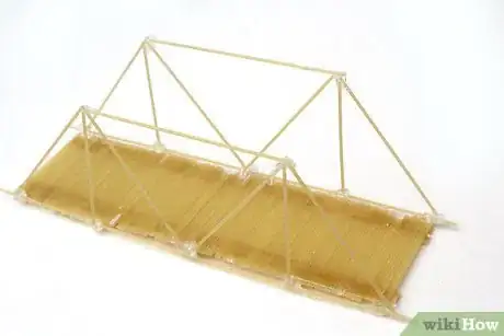 Imagen titulada Build a Spaghetti Bridge Step 7
