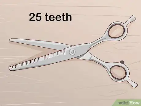 Imagen titulada Use Hair Thinning Shears Step 1