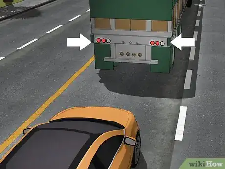 Imagen titulada Stay Out of a Truck's Blind Spots Step 3