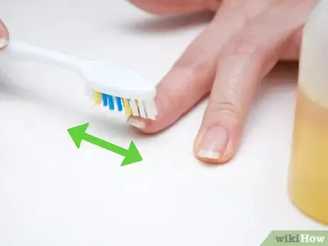 Imagen titulada Remove Nail Polish Stains from Your Finger Nails Step 15