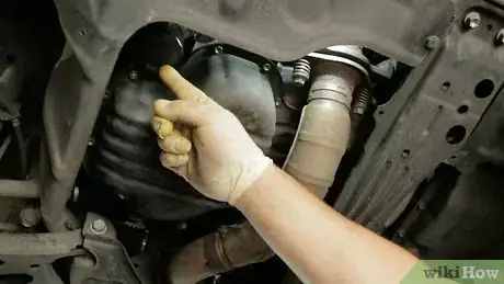 Imagen titulada Change the Oil in Your Car Step 14