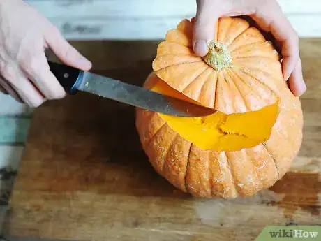 Imagen titulada Peel an Acorn Squash Step 9