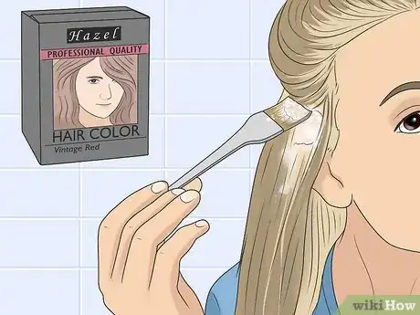 Imagen titulada Dye Hair Evenly with Roots Step 3