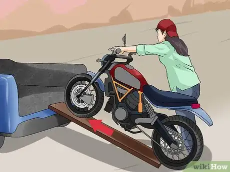 Imagen titulada Tie Down a Motorcycle Step 2