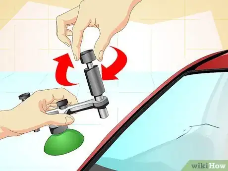 Imagen titulada Repair a Windshield Step 11