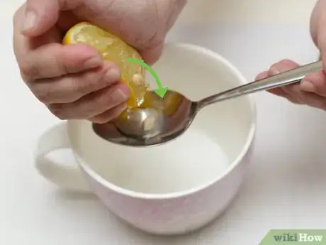 Imagen titulada Make a Hot Soothing Lemon Drink Step 1