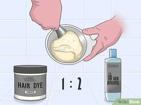 Imagen titulada Dye Hair Evenly with Roots Step 7