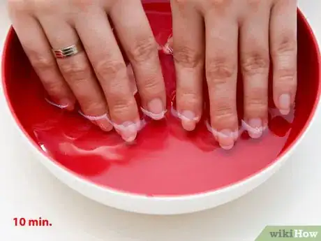 Imagen titulada Remove Nail Polish Stains from Your Finger Nails Step 21