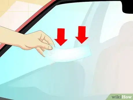 Imagen titulada Repair a Windshield Step 18