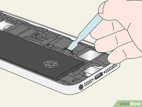 Imagen titulada Replace an iPhone Battery Step 54